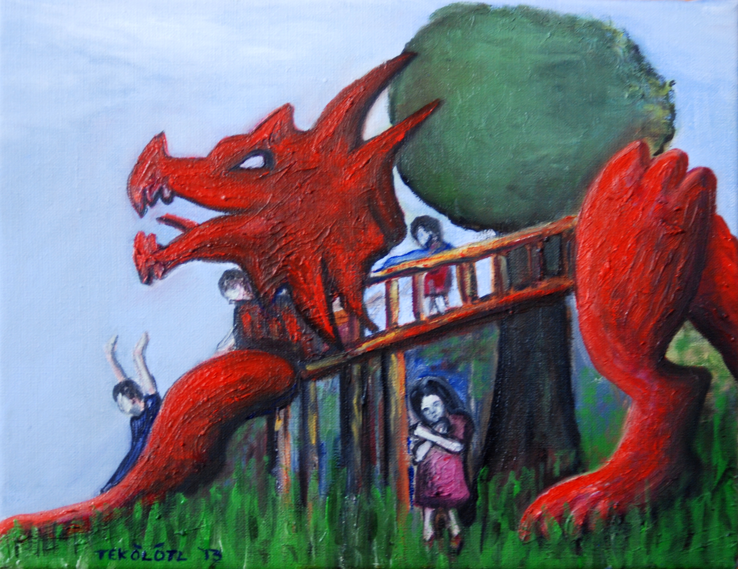Los niños jugando sobre del dragón.